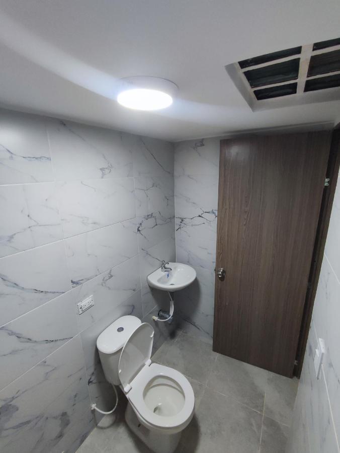 Baruch Capsula Hotel Bogotá Eksteriør billede